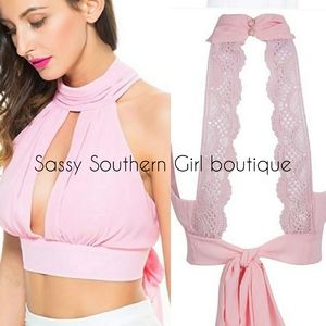 🆕⭐Pink halter lace top